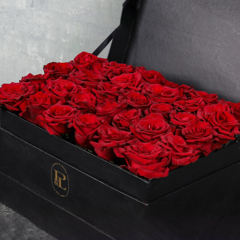 im-yours-box-of-roses