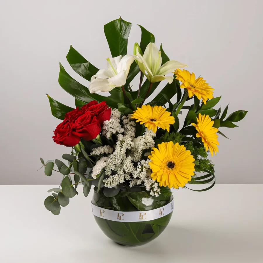 Helwa El Donia Flower Vase Arrangement