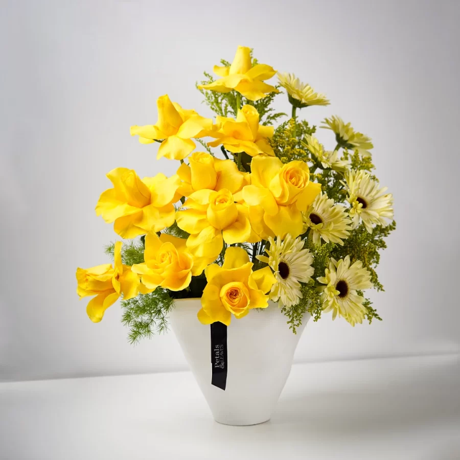 Golden Heart Flower Vase